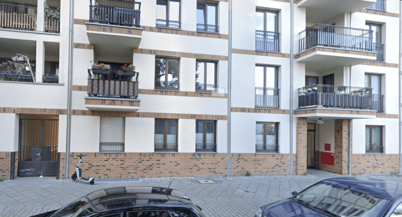 Stilvolle 2.5-Zi.-Wohnung mit eigenem Garten und Garagenplatz (1)