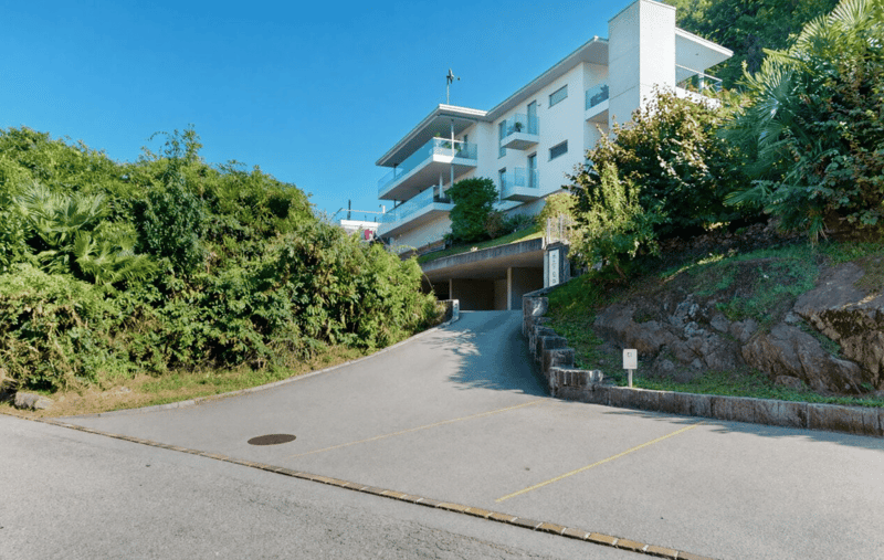 4.5-Zi.-Terrassenwohnung mit privatem Garten und Pool (13)