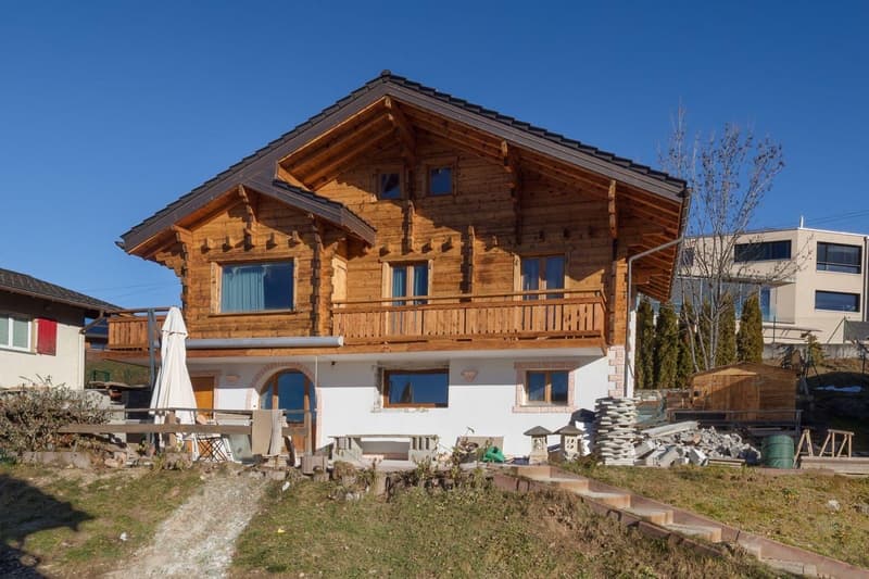 Charming 4.5-room chalet in Lens – Fully renovated with a wonderful view (29)