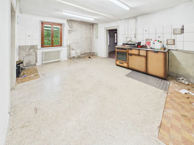 Seltene Gelegenheit: Wohnhaus mit Ökonomieteil und Baulandreserve auf 1'752 m² in Lostorf (10)