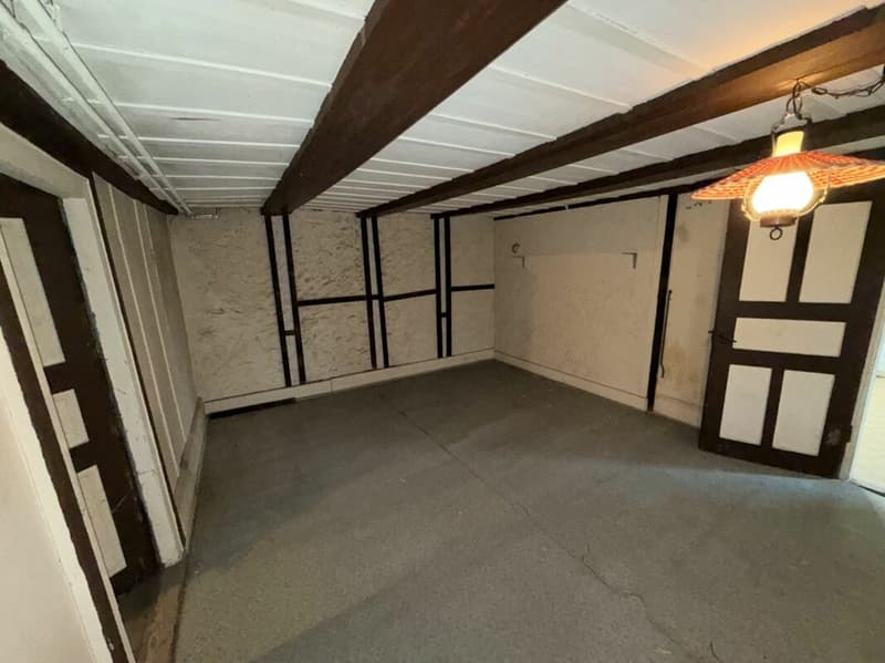 Rare opportunity: residential house with outbuilding and building land reserve on 1'752 m² in Lostorf (7)