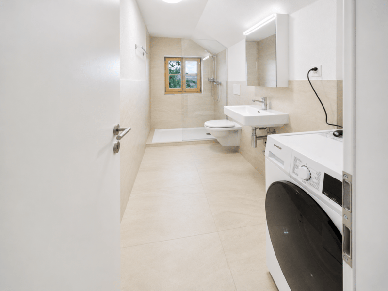 127 m² purer Wohntraum - frisch renovierte Maisonette-Wohnung in Hofstetten-Flüh (7)