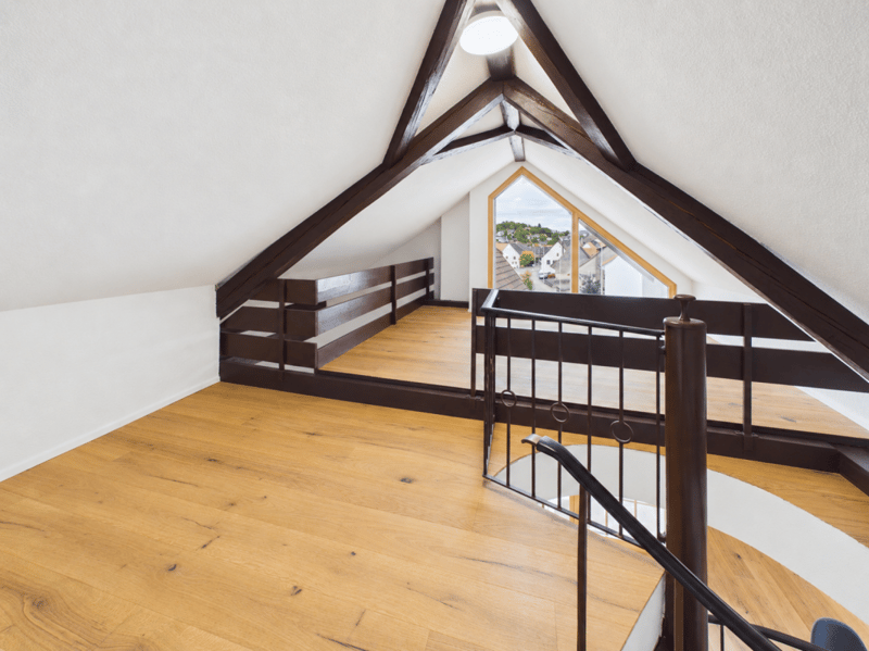 127 m² purer Wohntraum - frisch renovierte Maisonette-Wohnung in Hofstetten-Flüh (6)