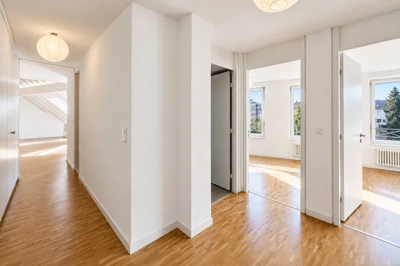 Charmante 4.5-Zimmer-Maisonette-Wohnung mit Weitblick in Muttenz (6)