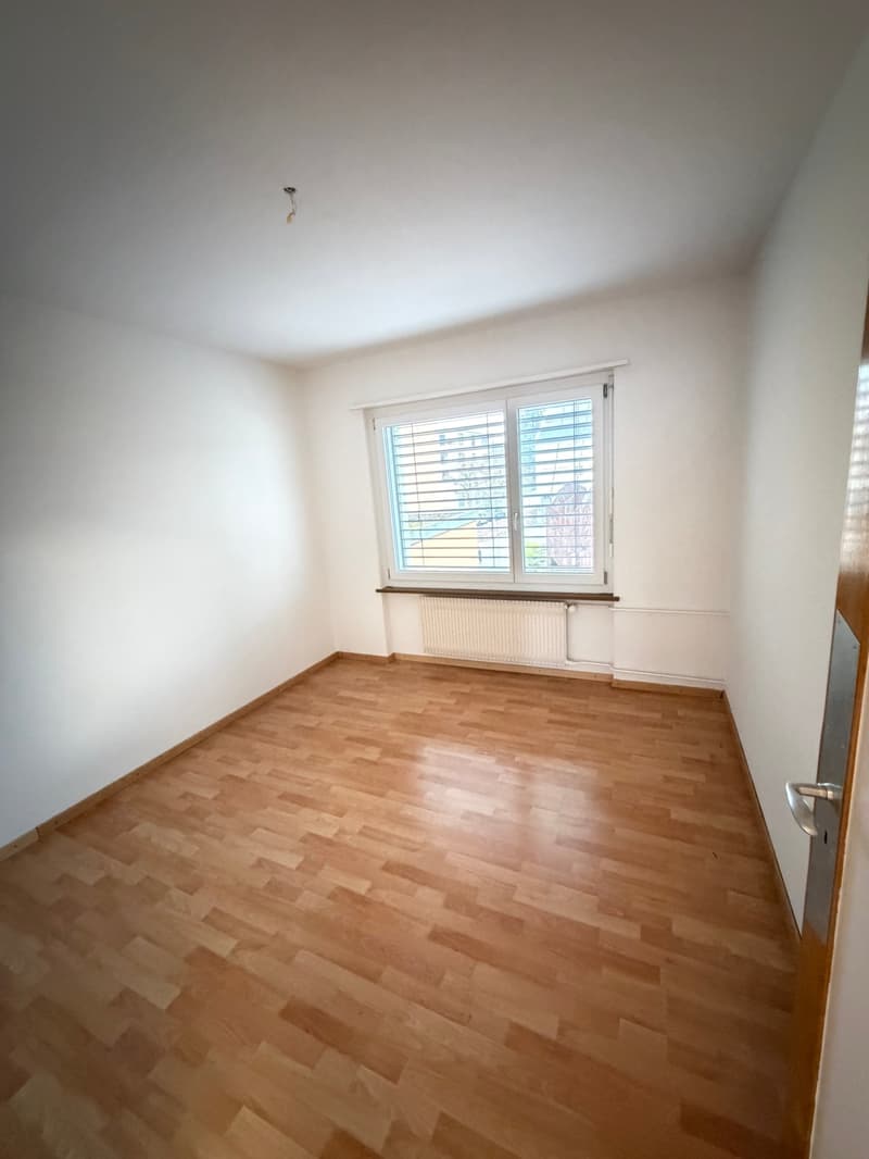 Appartement moderne 4.5 pièces à Gossau avec balcon (5)