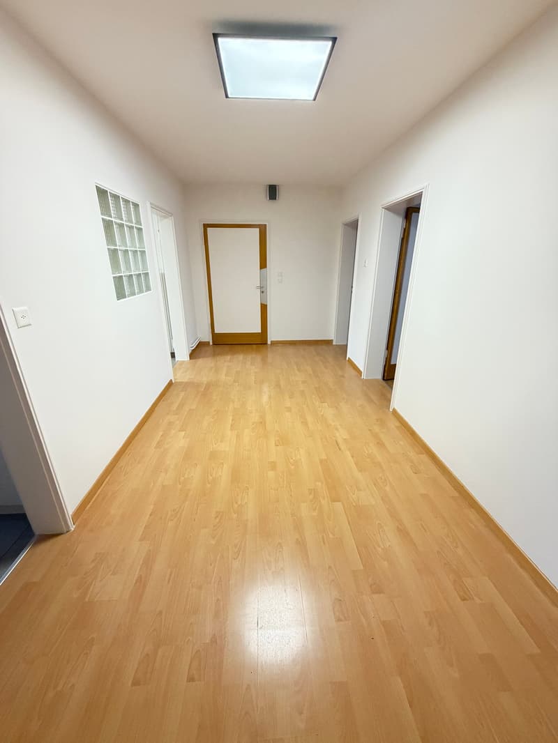 Appartement moderne 4.5 pièces à Gossau avec balcon (6)