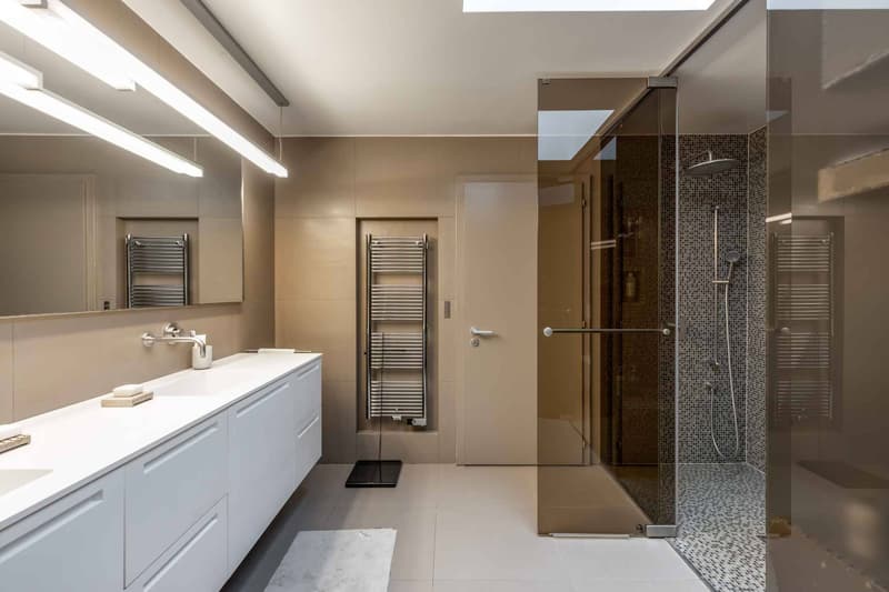 Salle de douche de la master bedroom