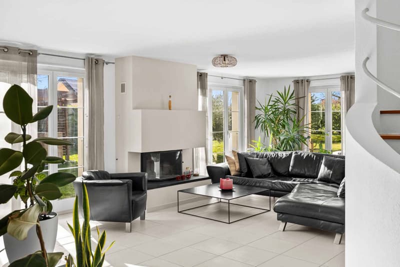 Individual villa in an exceptional setting (2)