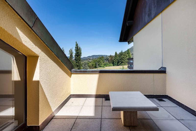 Spacious 4.5-room apartment in a quiet location with lake view (9)