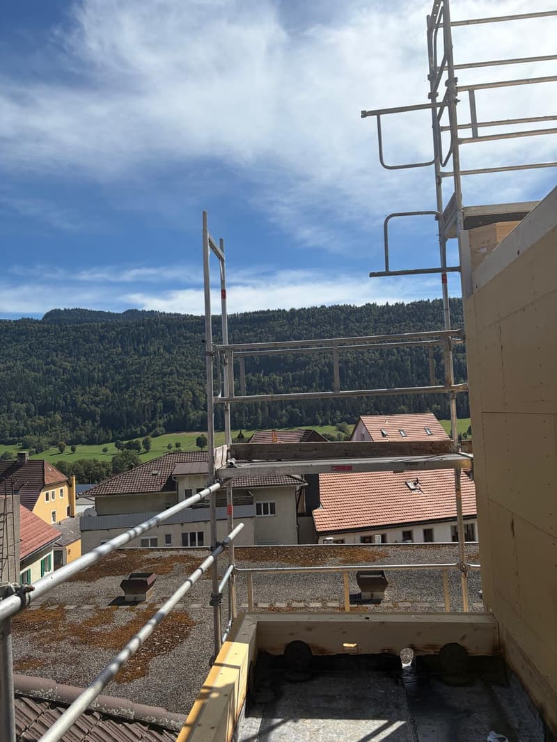 Bel attique de 2,5 pièces dans une nouvelle construction à Saint-Imier (8)