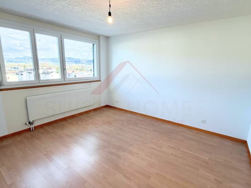 Appartement lumineux au 7e étage - Delémont (10)