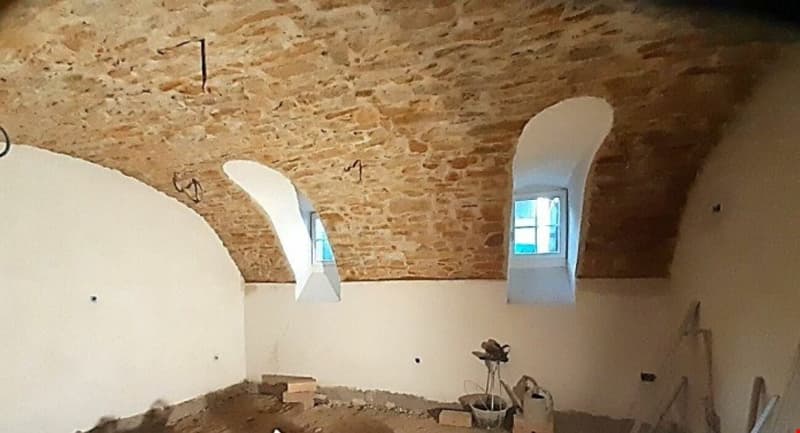 Casa di famiglia affascinante a Klingnau con 3 unità abitative spaziose e potenziale di utilizzo diversificato (5)