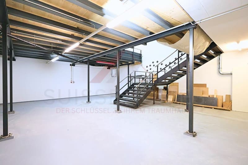 Wohnen und Arbeiten vereint - Atriumgebäude mit 220 m² Wohn- und 270 m² Gewerbefläche in Thörishaus (3)