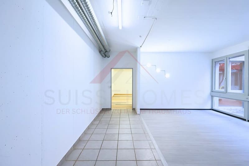 Wohnen und Arbeiten vereint - Atriumgebäude mit 220 m² Wohn- und 270 m² Gewerbefläche in Thörishaus (7)