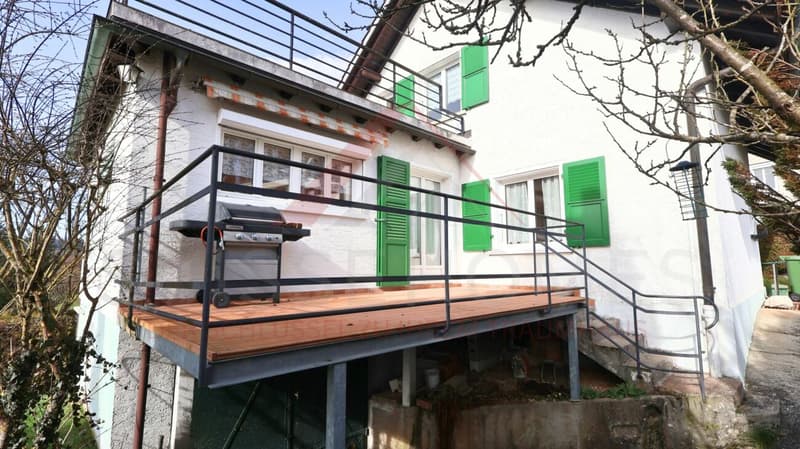 Casa con 4,5 stanze piene di charme e vista panoramica sul castello con due terrazze (7)
