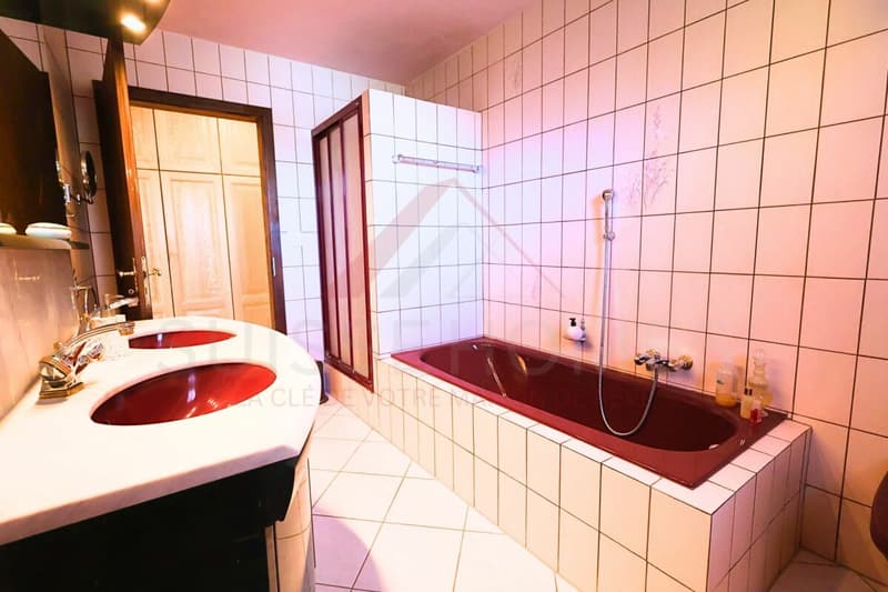 Porrentruy - Beautiful spacious villa with pool, jacuzzi, and independent accommodation (13)