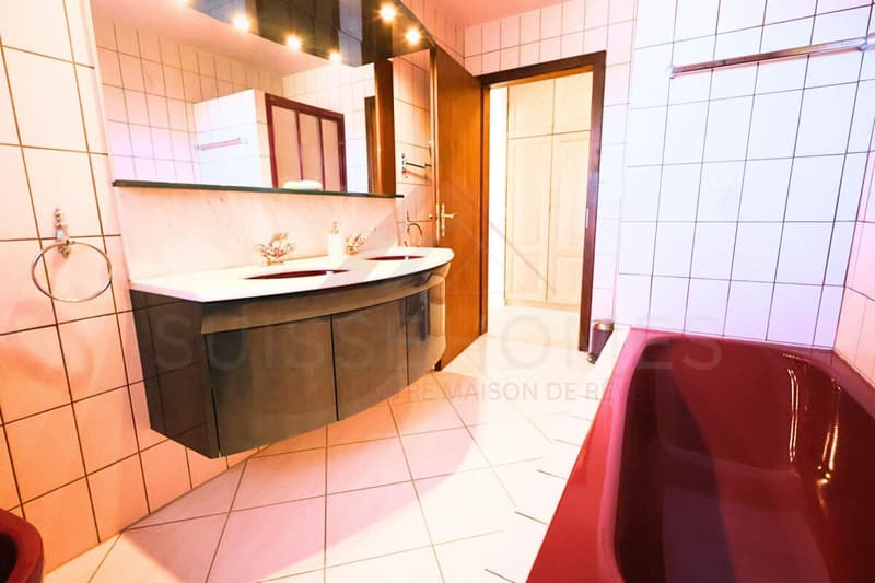 Porrentruy - Beautiful spacious villa with pool, jacuzzi, and independent accommodation (14)