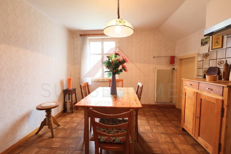 Delémont - Property with 3 apartments and strong potential for appreciation in a central neighborhood (20)