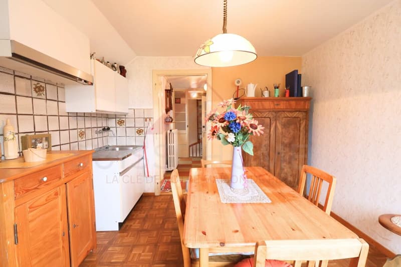 Delémont - Property with 3 apartments and strong potential for appreciation in a central neighborhood (22)