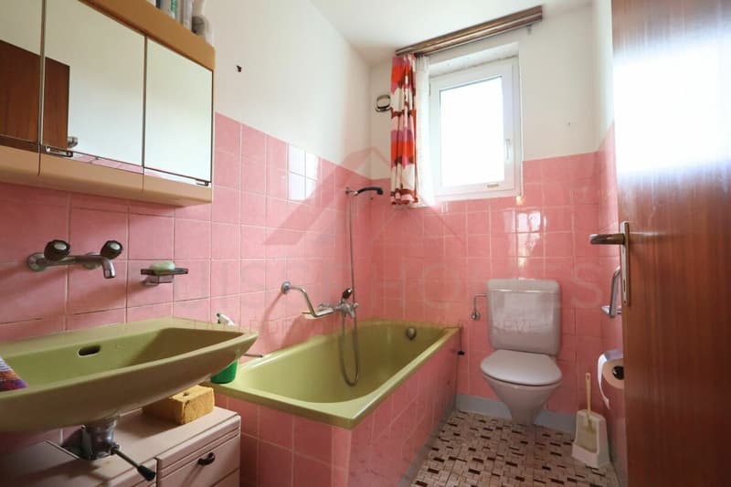 Delémont - Property with 3 apartments and strong potential for appreciation in a central neighborhood (17)