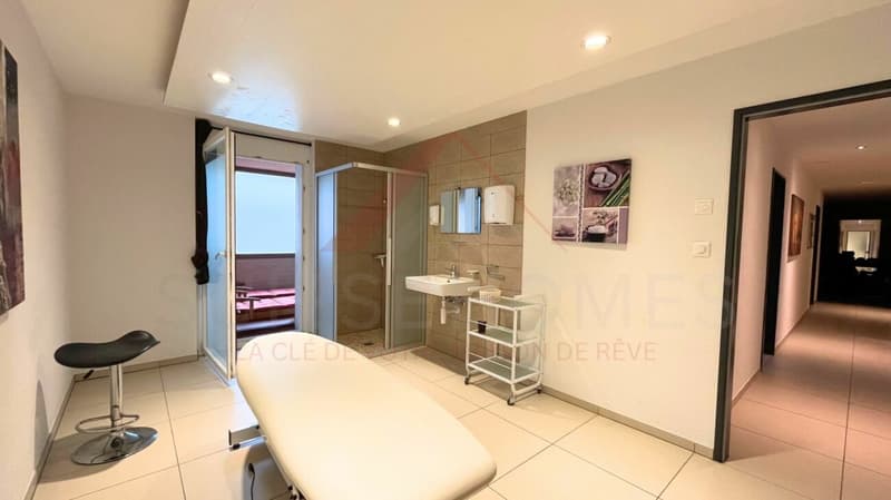 Courtételle - Local commercial 157 m² clé en main (Minergie 2012) avec sauna/hammam, équipements fitness, accès PMR & parking (8)