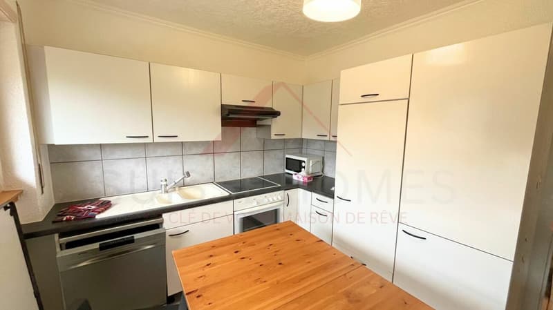 Le Locle - 3.5 room apartment with balcony, brightness and great potential (5)