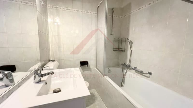 Le Locle - 3.5 room apartment with balcony, brightness and great potential (11)