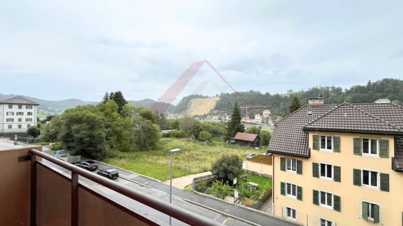 Le Locle - 3.5 room apartment with balcony, brightness and great potential (7)