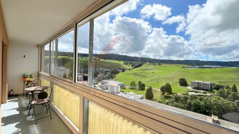 3.5-Room Apartment with Loggia and Valley View in Le Locle (1)