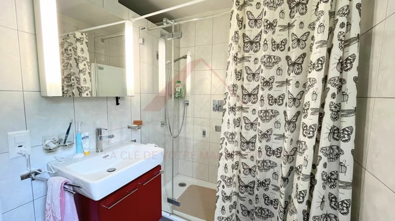 3.5-Room Apartment with Loggia and Valley View in Le Locle (11)