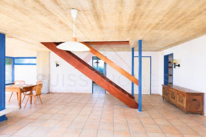 Exclusive single-family house with pool, lake view, and spacious garden (11)