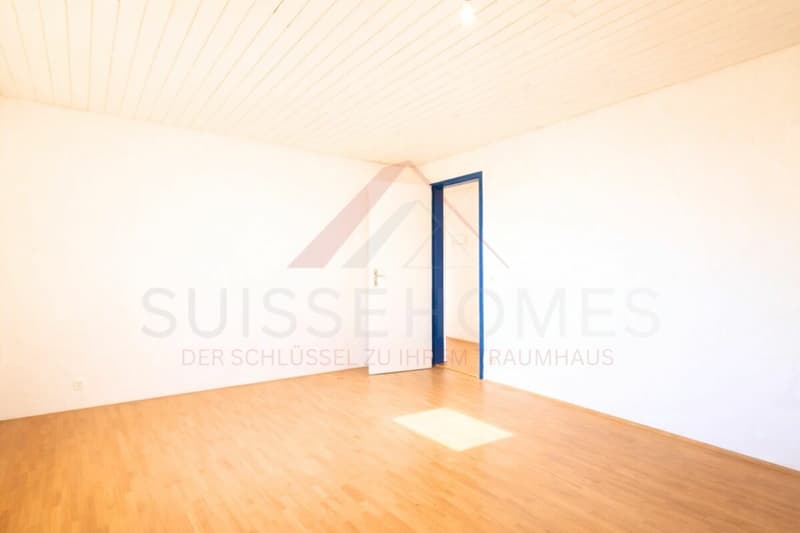 Exclusive single-family house with pool, lake view, and spacious garden (25)