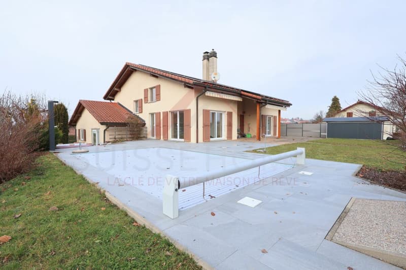 Exceptional family home with pool, sauna, and large garden in La Brillaz (3)