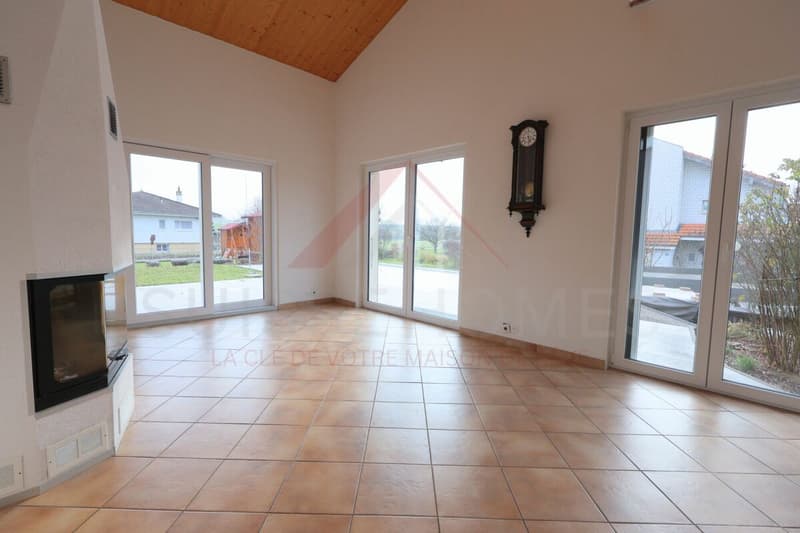 Exceptional family home with pool, sauna, and large garden in La Brillaz (6)