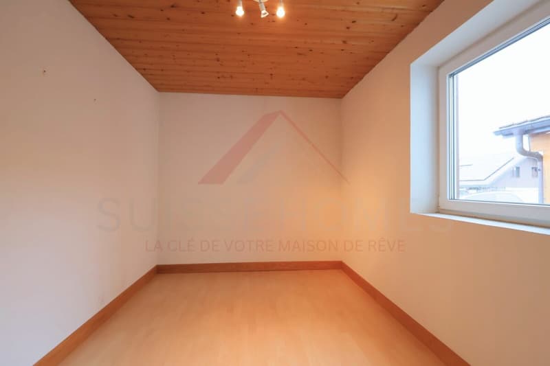 Exceptional family home with pool, sauna, and large garden in La Brillaz (15)
