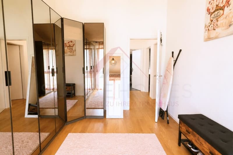 Brand new 5.5-room row house with pool and spacious plot (13)