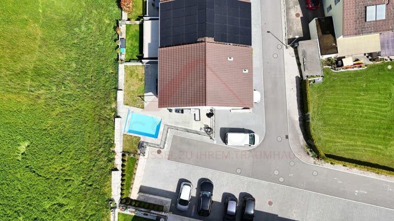 Brand new 5.5-room row house with pool and spacious plot (19)