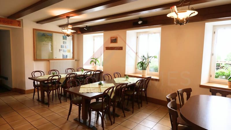 Attractive residential and commercial building with restaurant and development opportunities in Plaffeien (3)