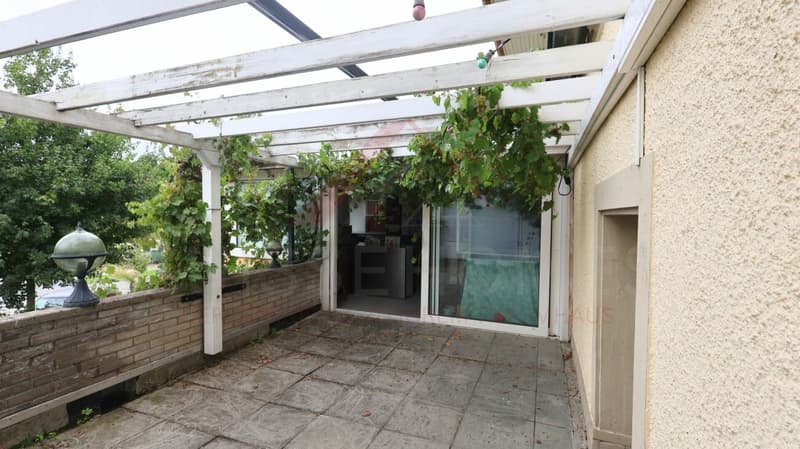 Attractive residential and commercial building with restaurant and development opportunities in Plaffeien (14)