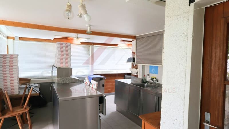 Attractive residential and commercial building with restaurant and development opportunities in Plaffeien (5)