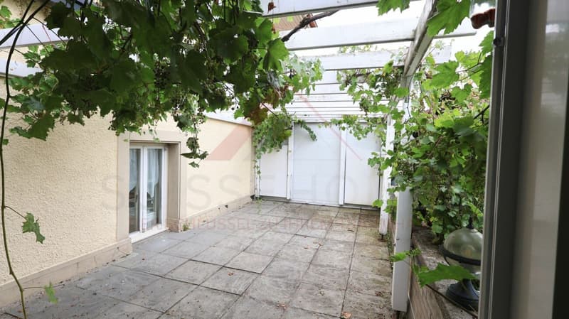 Attractive residential and commercial building with restaurant and development opportunities in Plaffeien (15)