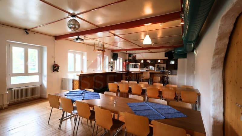 Attractive residential and commercial building with restaurant and development opportunities in Plaffeien (7)