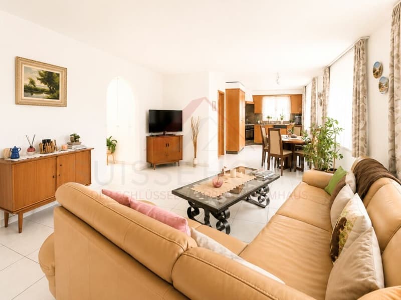 Charmant maison de 7 pièces avec annexe et grand potentiel à Wohlen AG (3)