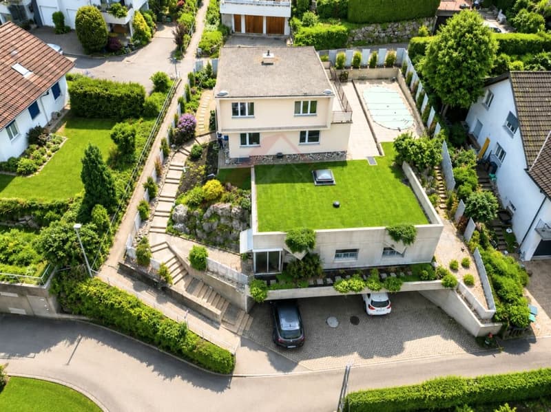 Charmant maison de 7 pièces avec annexe et grand potentiel à Wohlen AG (2)