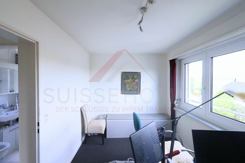 Occasion d'investissement rare avec revenus continus à Opfikon (9)