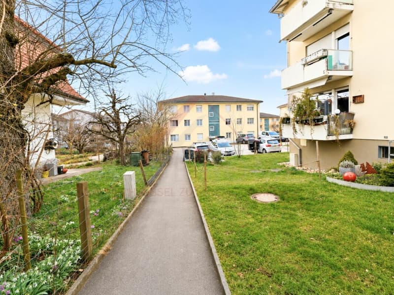 Perfect for families - 4.5 room apartment with balcony and playground in front of the door (12)