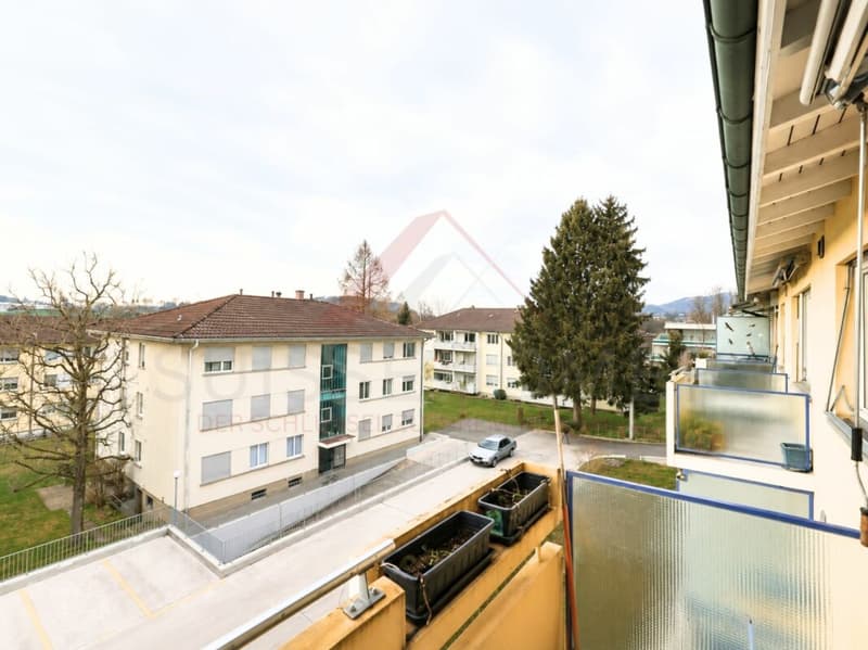 Perfect for families - 4.5 room apartment with balcony and playground in front of the door (4)