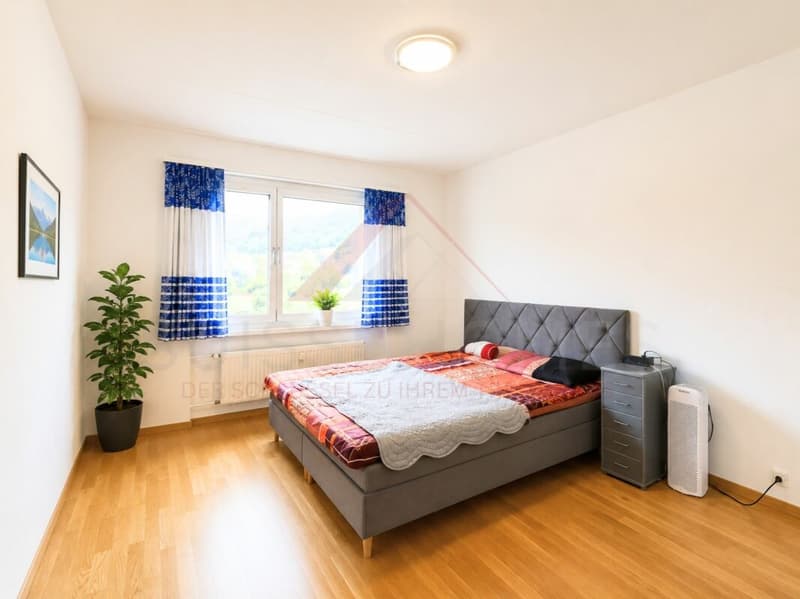 Perfect for families - 4.5 room apartment with balcony and playground in front of the door (7)