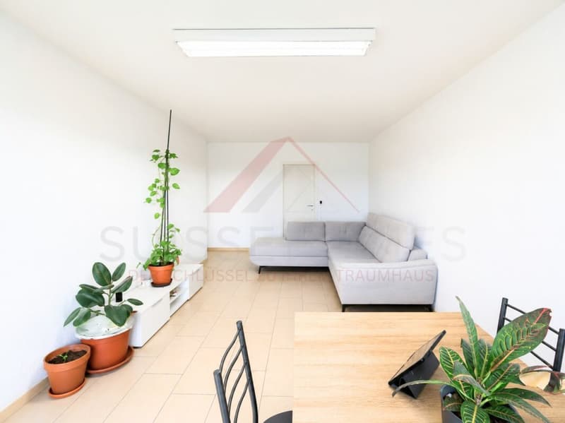 Perfect for families - 4.5 room apartment with balcony and playground in front of the door (2)