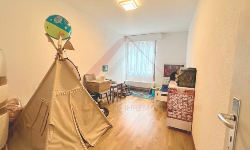 Vivre au-dessus des toits de Burgdorf - Appartement de 3,5 pièces lumineux avec vue (9)